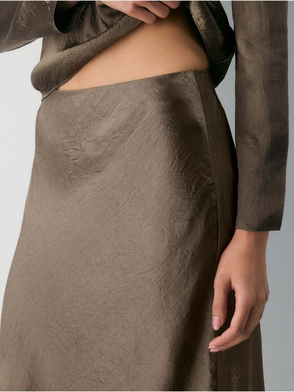 Babaton Slip Satin Midi Skirt